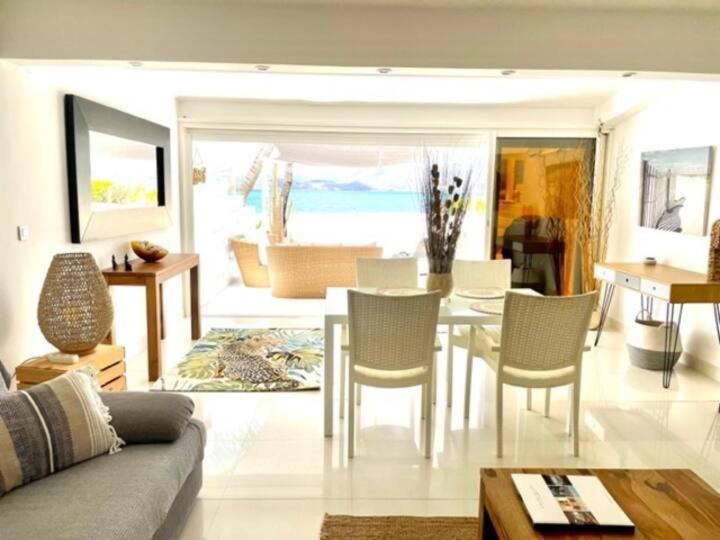 Villa Cocoon Sur La Plage Sandy Ground Exterior photo